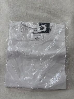 MEN'S WEARHOUSE SLIM T SHIRT
